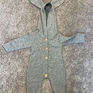 Boutique Baby Bunny One Piece Outfit Gray 6-12M